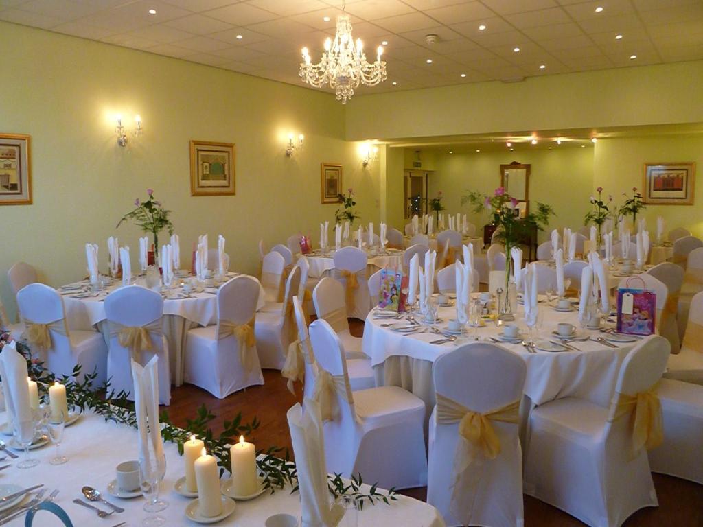 The Bridge Hotel Thrapston  Dış mekan fotoğraf